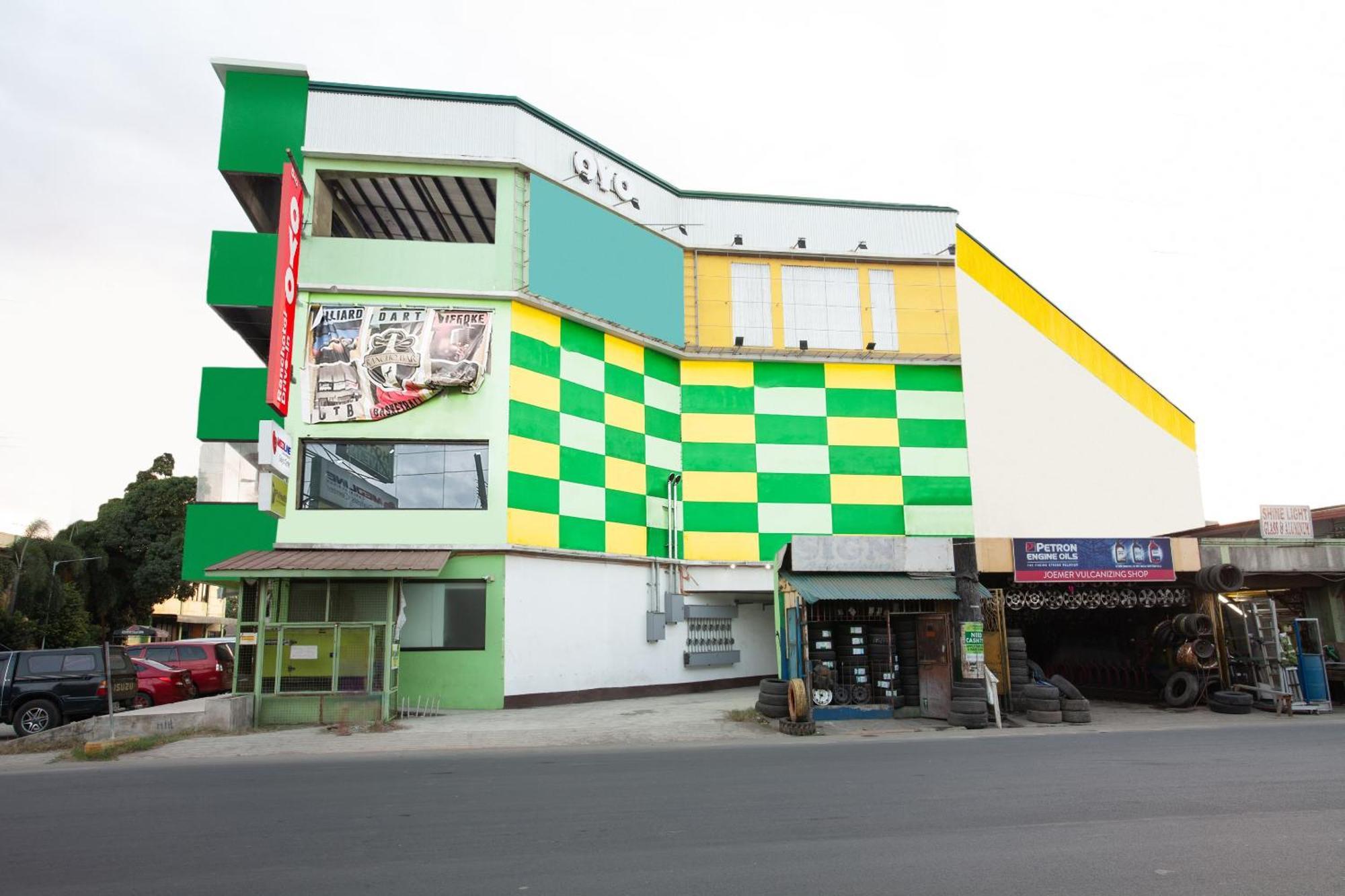 Oyo 473 Ranchotel Drive-In Binan Екстер'єр фото
