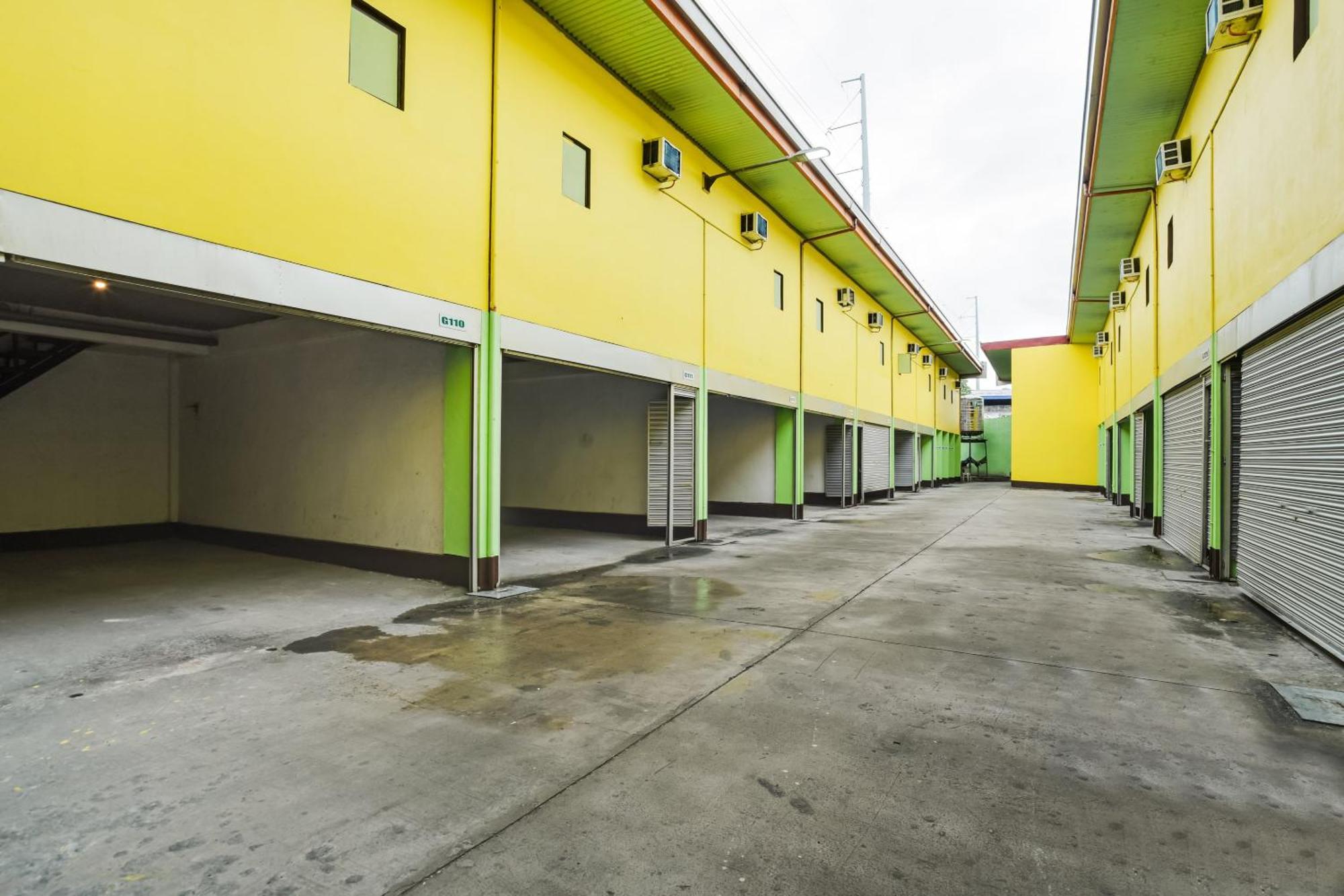 Oyo 473 Ranchotel Drive-In Binan Екстер'єр фото